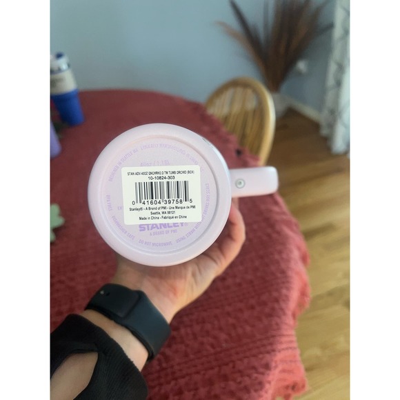 Stanley The Quencher FLowstate 40 oz Tumbler in Orchid - Picture 3 of 3